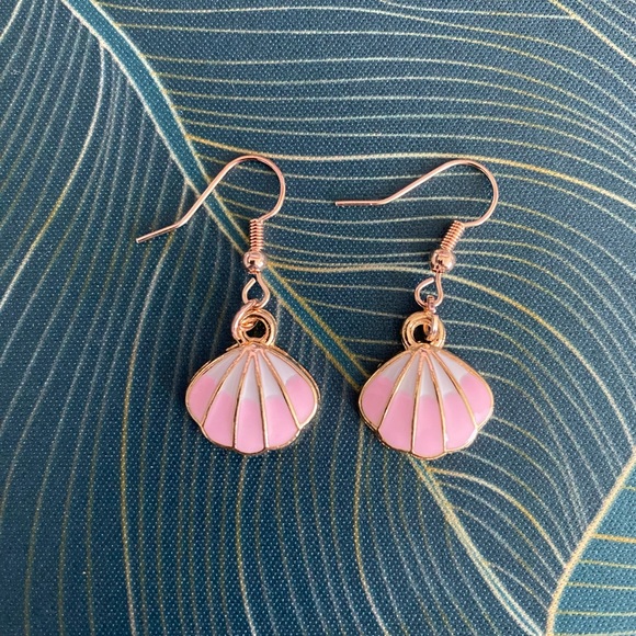 Shell Dangle Earrings - Picture 2 of 2
